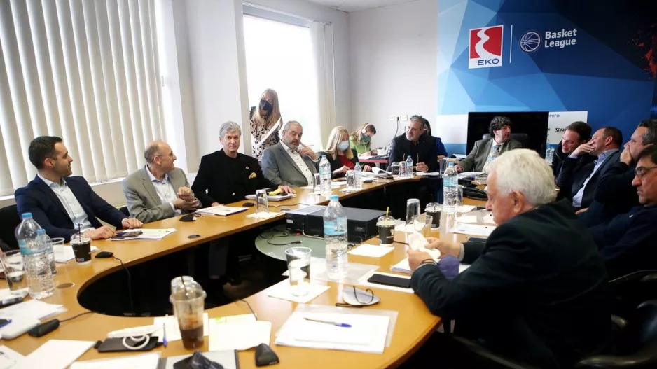 Καμία ομάδα στην δευτεροβάθμια/Αρχίζει η διαδικασία για wild cards