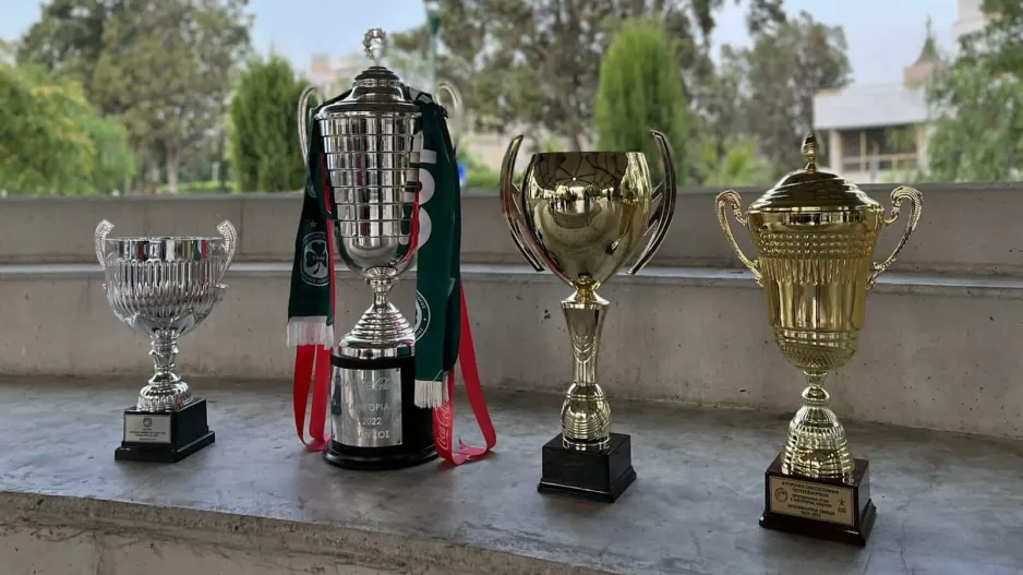 Eκδήλωση Ομόνοιας/Κακοπετριά παρέα με το... κύπελλο