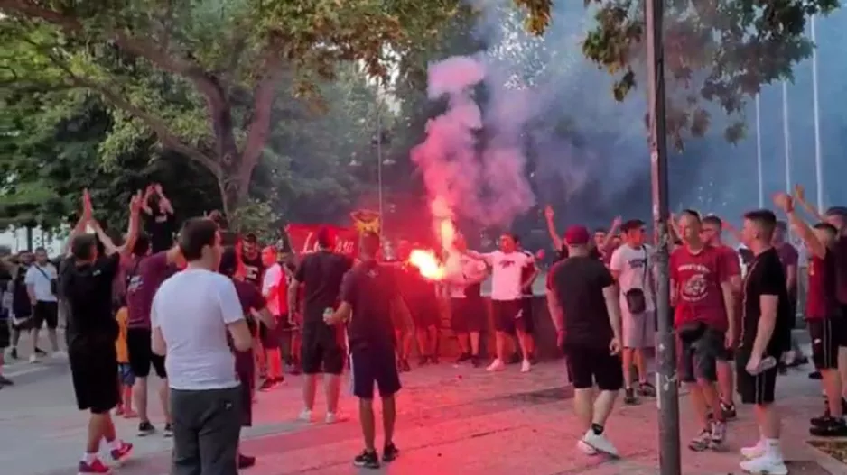 Γιόρτασαν την αποχώρηση Κούγια οι φίλαθλοι της ΑΕΛ