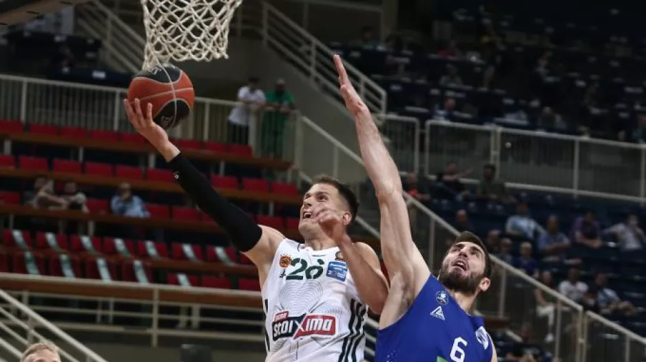 Αποβολή για Νέντοβιτς στο Game 3 με Λάρισα