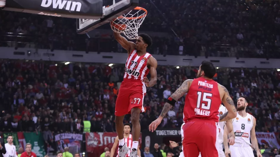 Ολυμπιακός: Στην 12άδα για το Game 2 ο ΜακΚίσικ