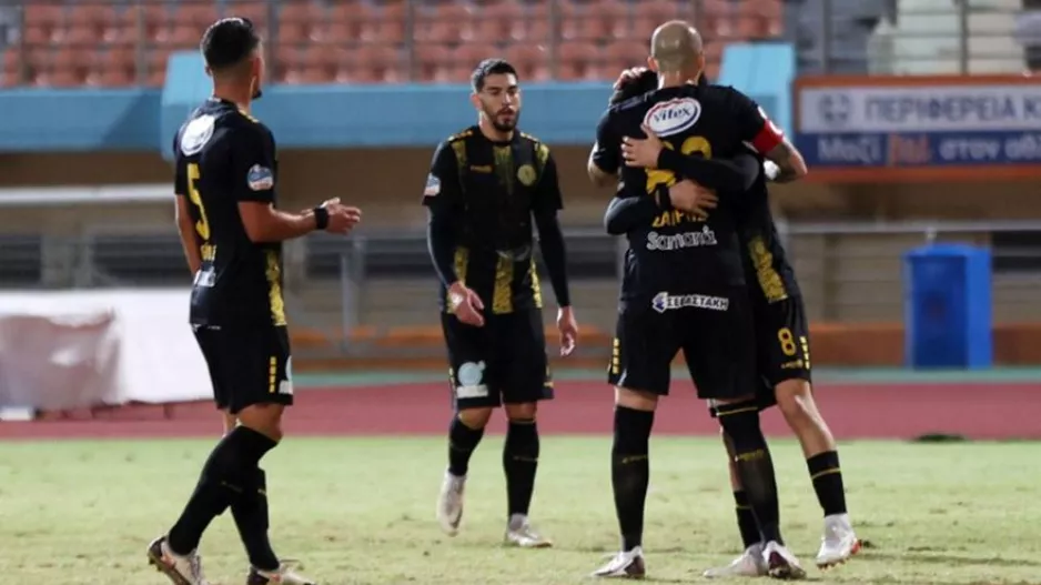 Deal με Antonio Mico