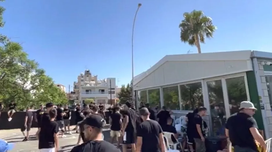 (ΒΙΝΤΕΟ) Συνθήματα... πρόκρισης/ΑΕΚ