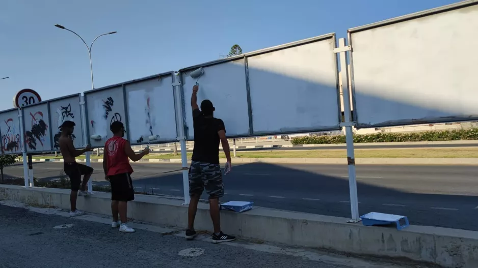 Εθελοντικές εργασίες με... Red Rebels (φώτος)