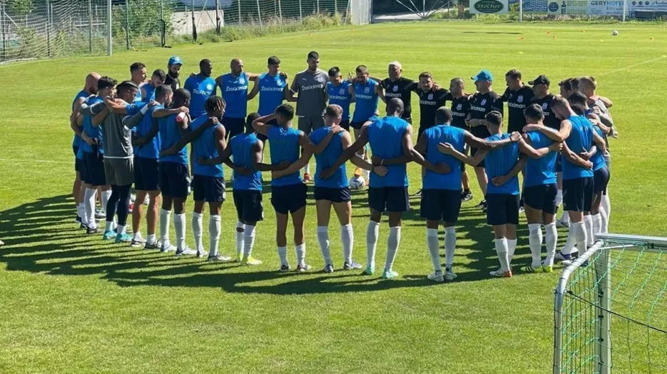 (ΦΩΤΟΣ/Απόλλων) Ασκήσεις σε μικρούς χώρους, ατομικό για τρεις 