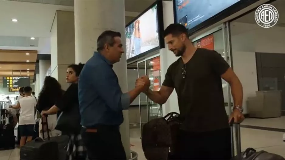 ΒΙΝΤΕΟ από την άφιξη του Kevin Mirallas