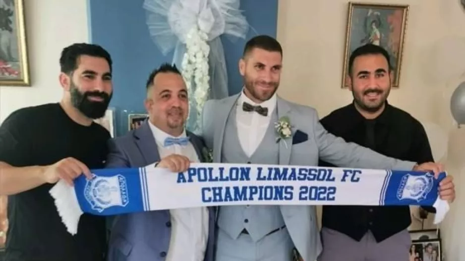 Γάμος, Απόλλων και Μακάμπι!