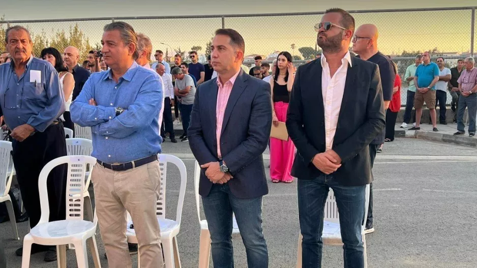 Απόλλων/Τριπλή εκπροσώπηση