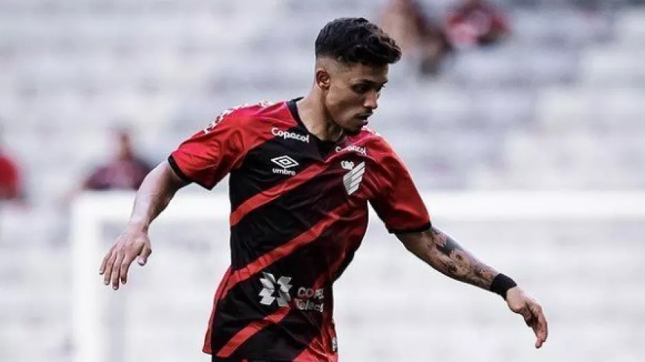 Αναλύουν... Davi Araújo: "Έχει την ένταση στο αίμα του/ Ενέργεια και φαντασία"