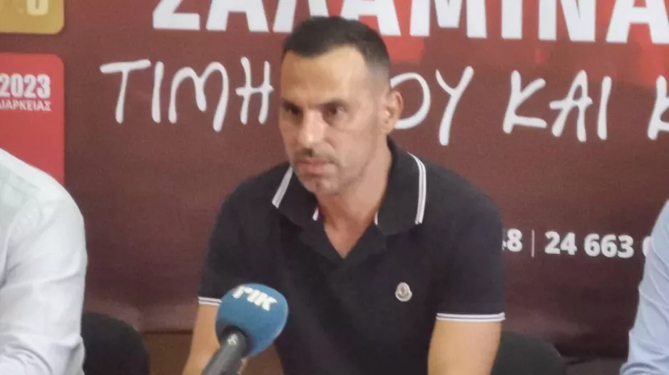 Πούρσα: "Αν και δεν έχουμε τα πολλά λεφτά, θα κάνουμε ανταγωνιστική ομάδα" (Τι είπε για μεταγραφές)