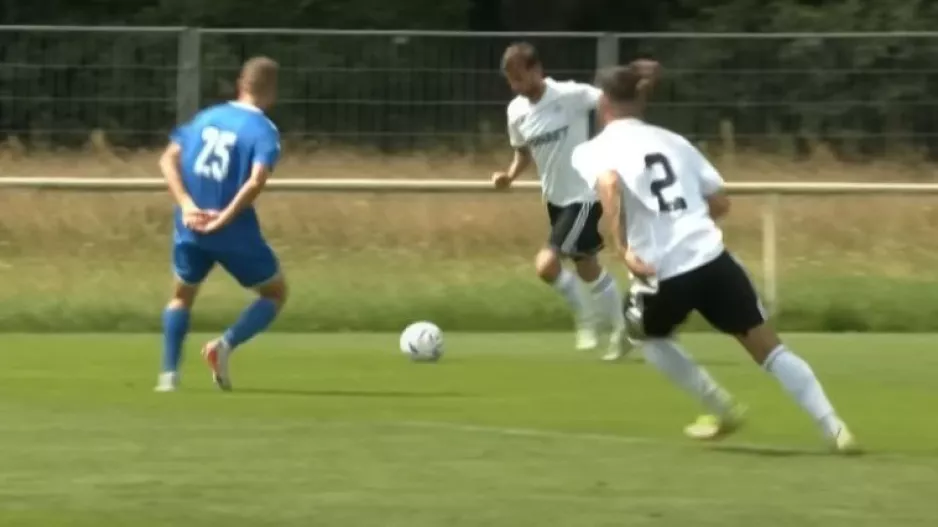 Το βιολί του... ο "Mr - Assist"! (Βίντεο)