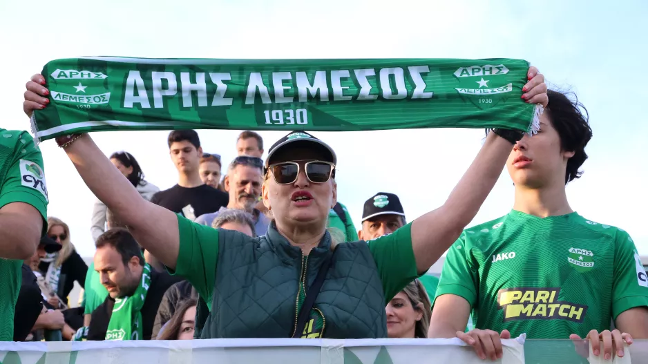 Χαρτάκια για το πρώτο ιστορικό/Ενημέρωση