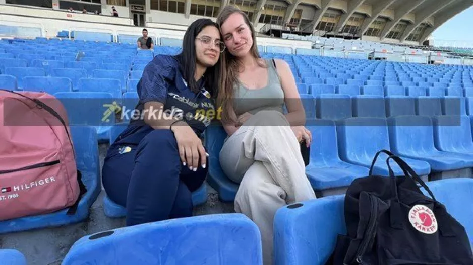 Χρυστάλλα και Iren στην κερκίδα