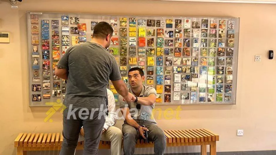 Χειραψία... Απόλλων-ΑΕΛ!