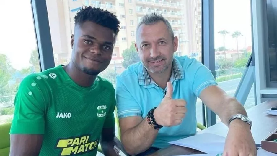 "Συμφωνία με Peter Odera"