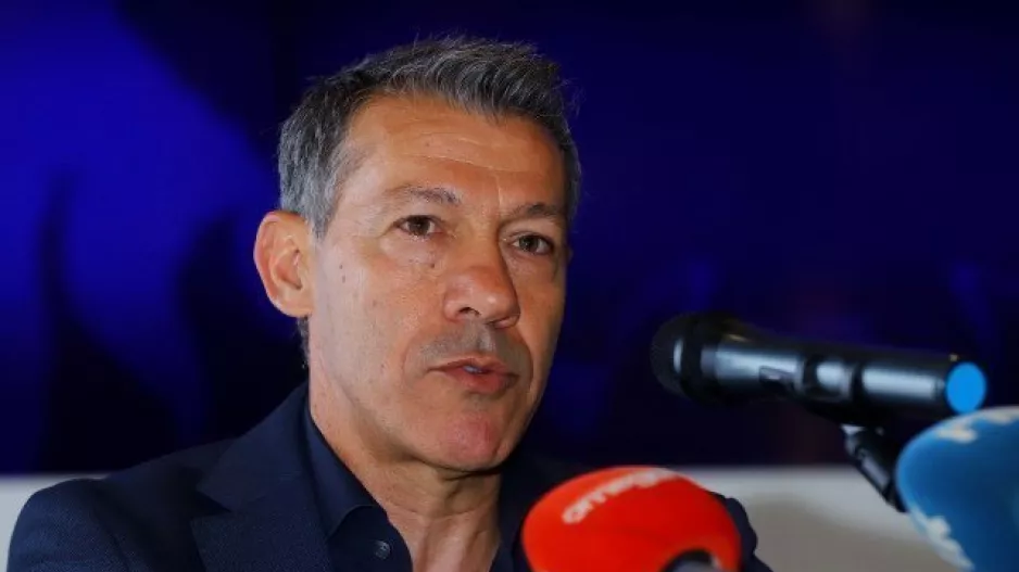 Ξέρει τι κάνει...
