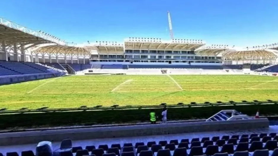 Πρασίνισε... το νέο γήπεδο Λεμεσού (φώτος) 