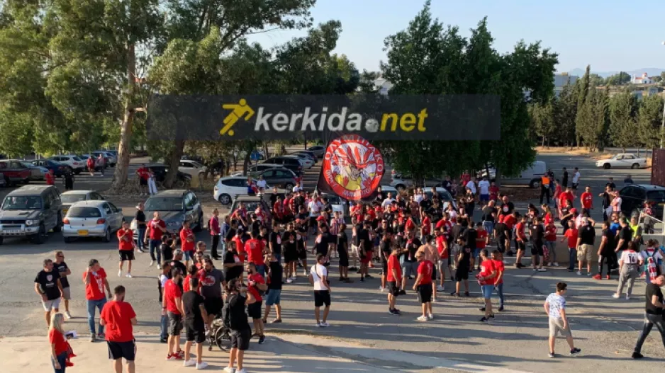 "Κοκκίνισε" το πάρκινγκ της Βόρειας! (φώτος/βίντεο)