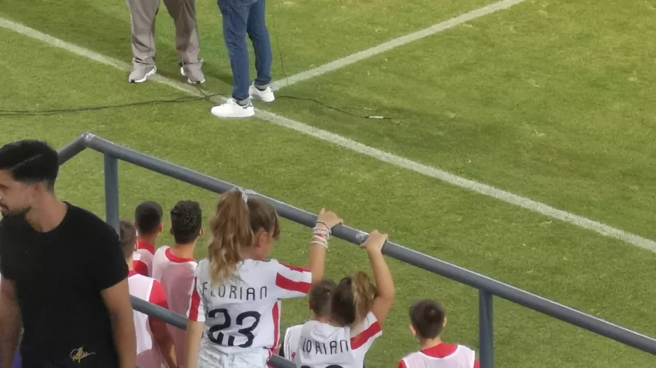 Οι μεγαλύτερες θαυμάστριές του!