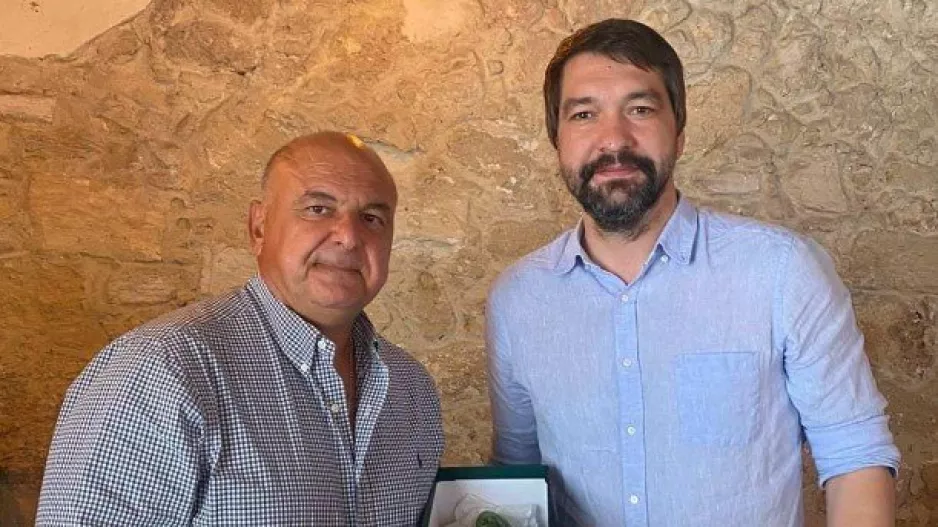 Γευμάτισαν μαζί οι διοικήσεις ΑΕΚ και Ντνίπρο (φώτος)