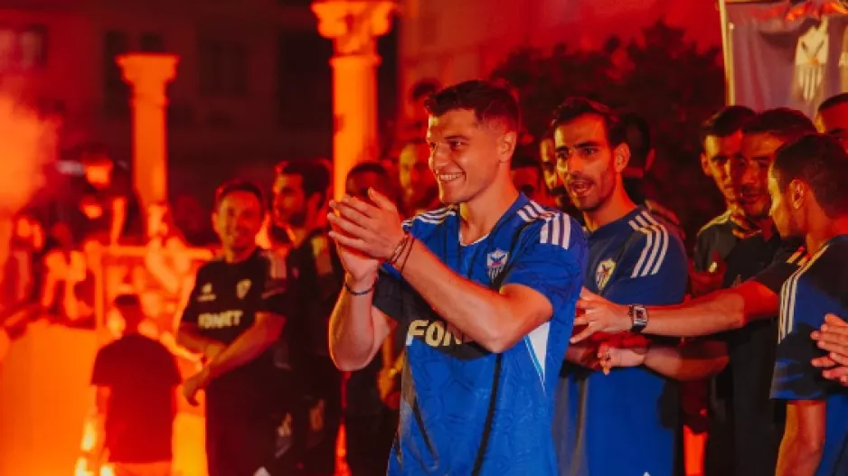 "Όταν ομάδα και κόσμος γίνονται ένα!"