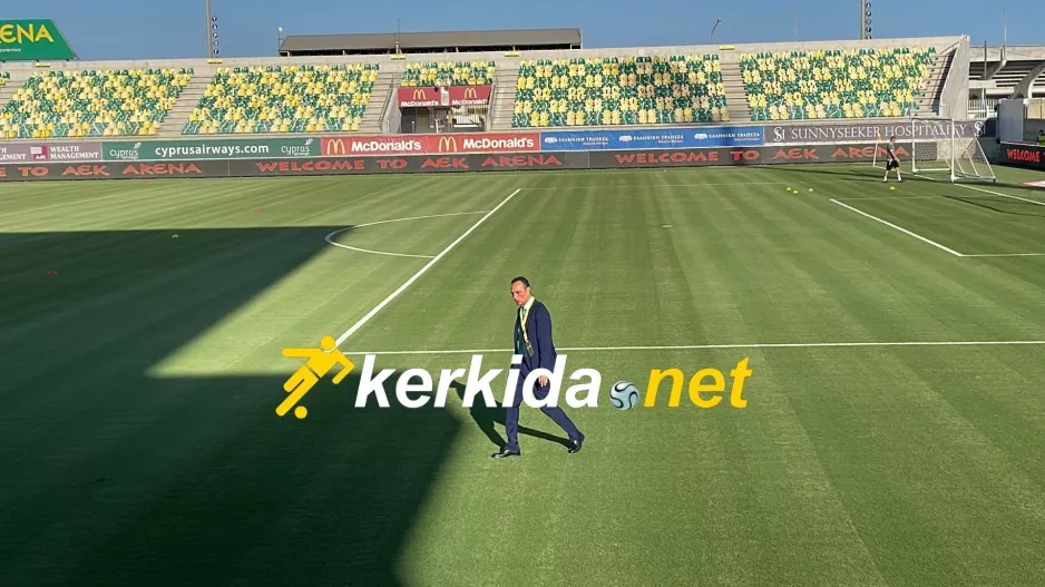 Βόλταρε στην άδεια Αρένα