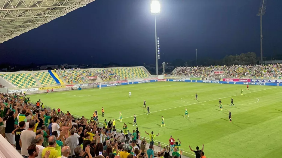 Tέλος ημιχρόνου με... "Το βράδυ, το βραδάκι" (βίντεο kerkida)