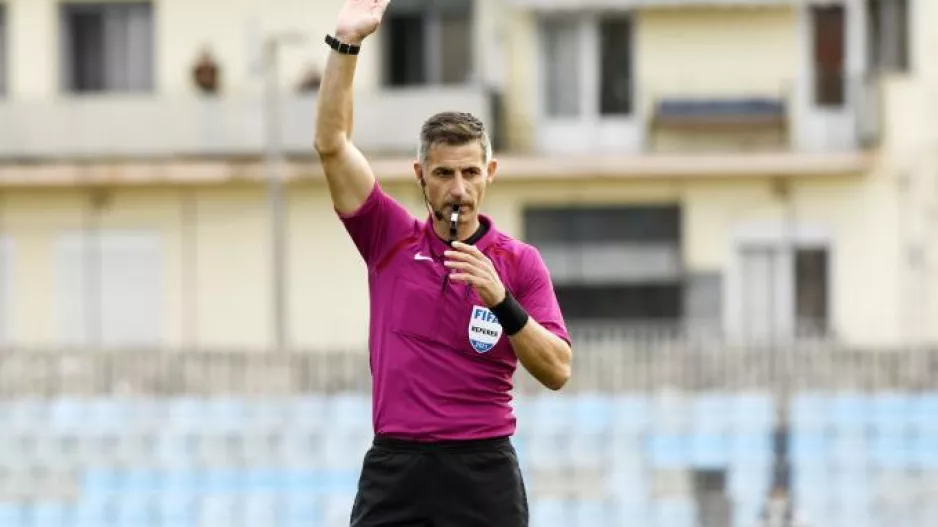 Super League: Χωρίς ξένους διαιτητές η πρεμιέρα του πρωταθλήματος