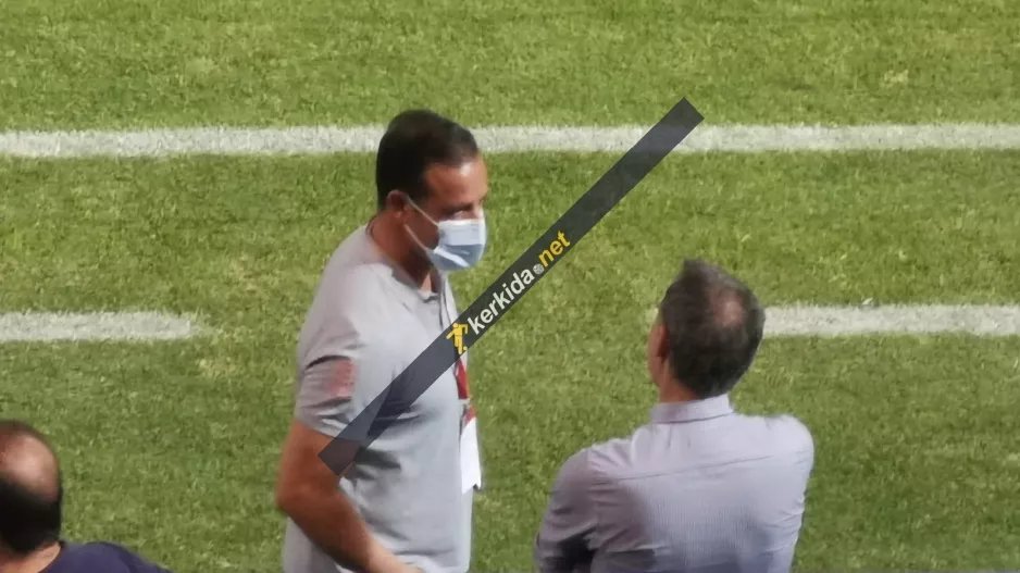 Συζήτηση Λάρκου με "Παπ"