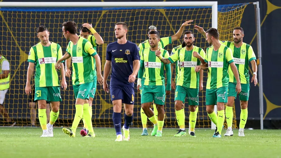 Οι δύο εικόνες στην "Košická Futbalová Aréna" / Οδηγός και... καμπανάκι! 