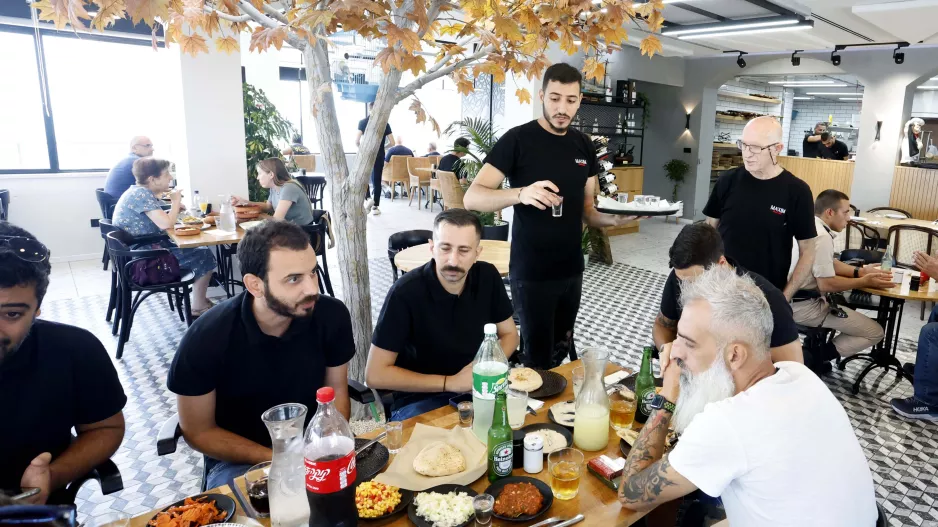 Σφηνάκια με... ούζο!! (Φώτο)