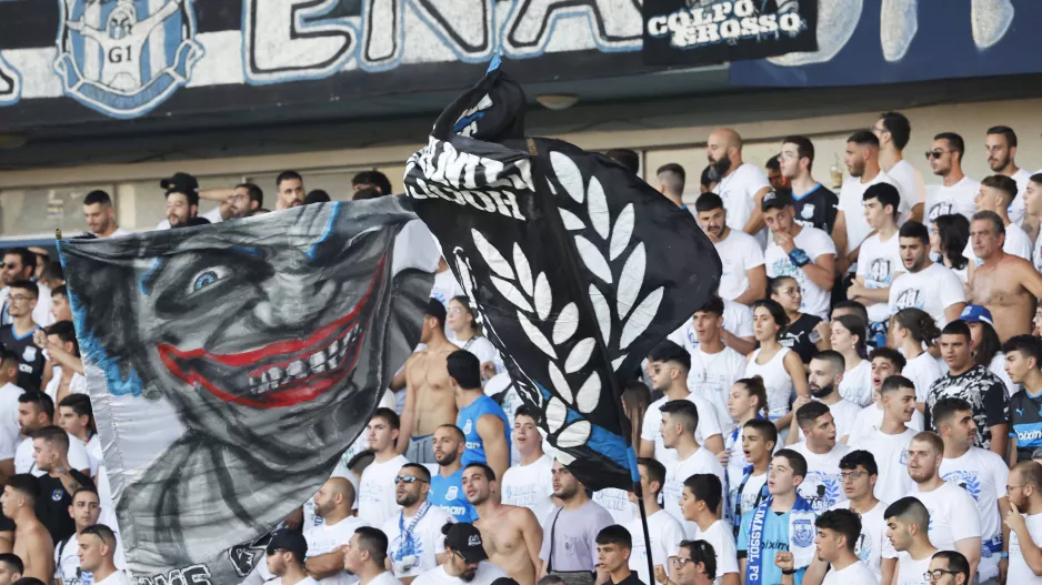 Oι οπαδοί του Απόλλωνα σε Δυτική και Ανατολική (φωτορεπορτάζ)