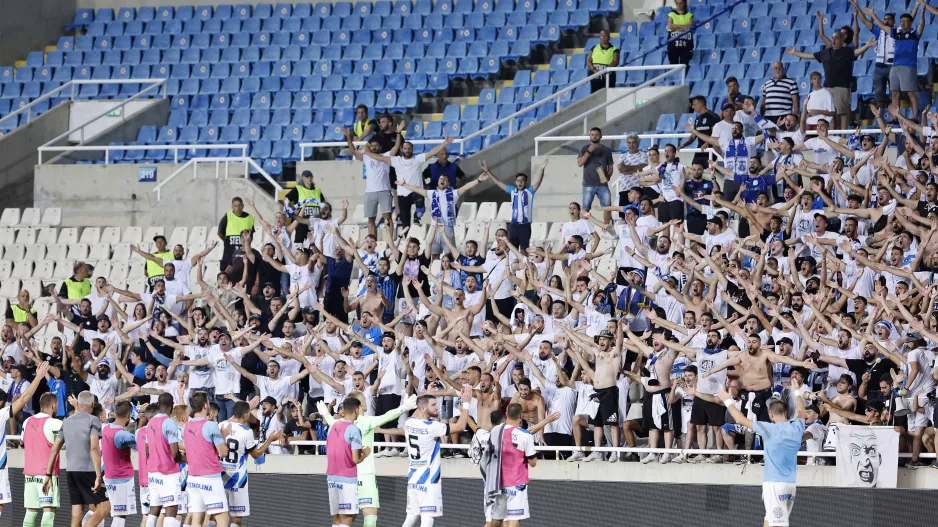 (BINTEO kerkida/φώτος) Απολλωνίστες και παίκτες έγιναν ένα μετά το τέλος!  