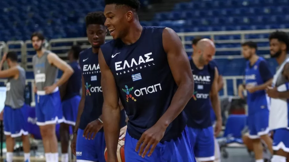 Λαβωμένα αποκαλυπτήρια κόντρα στην Ισπανία