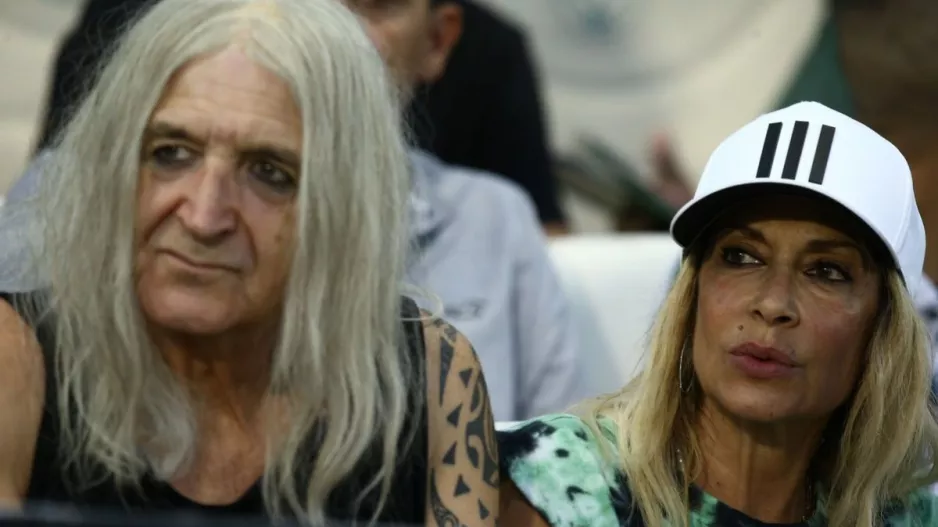 Καρβέλας και Βίσση στις εξέδρες!