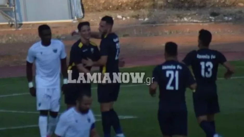 Φάουλ... δοκάρι, πέναλτι... γκολ ο Ντε Βινσέντι! 