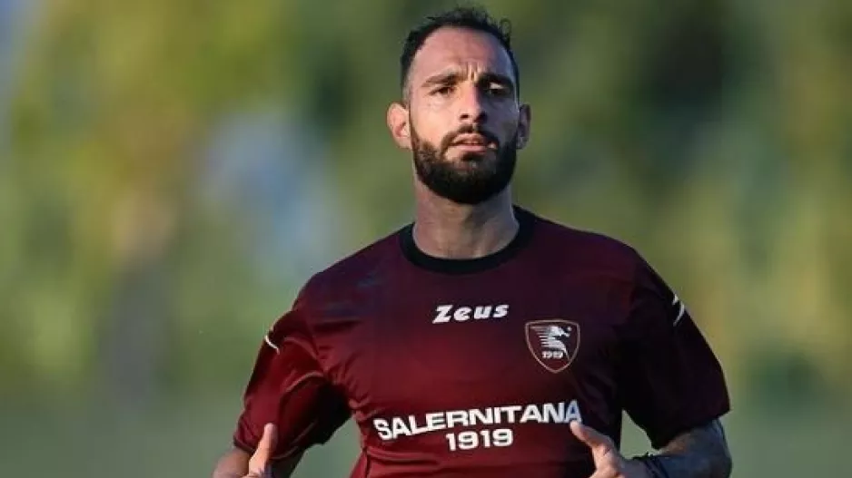 Kastanos is back! 