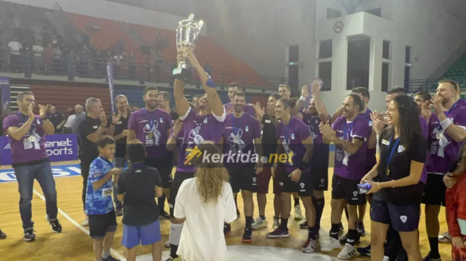 ΒΙΝΤΕΟ-ΦΩΤΟΣ/Η απονομή και οι... πανηγυρισμοί της Sabbianco Ανόρθωσης