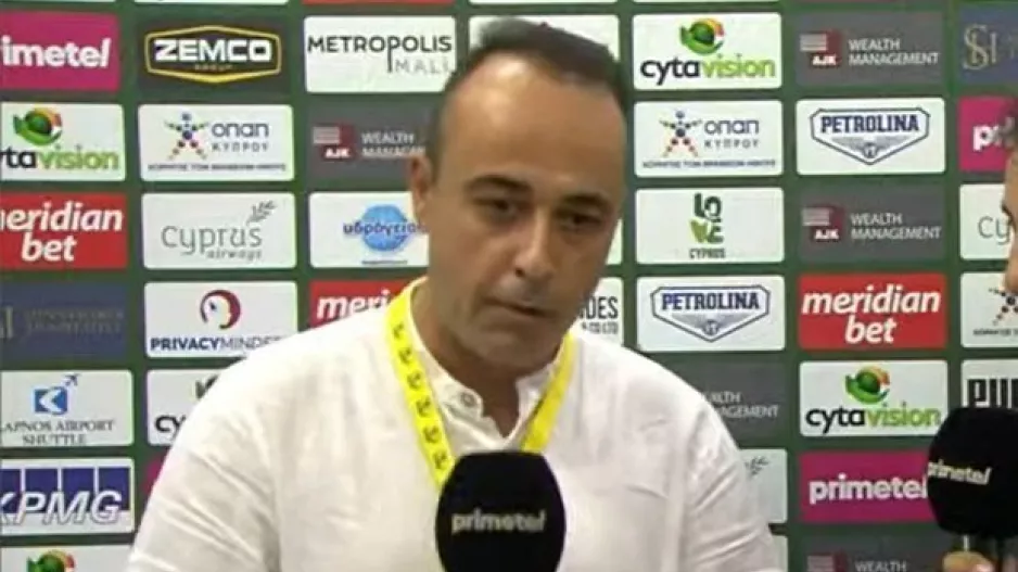 "Έγινε αναίτια επίθεση, καλώ τη Σαλαμίνα να ανακαλέσει"