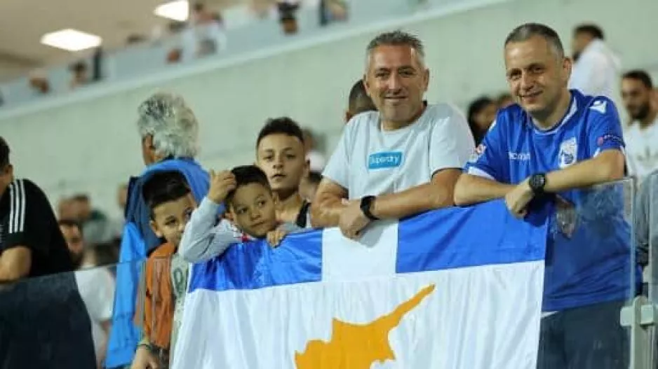 ΑΠΟΕΛ... Κύπρος και Ελλάδα!