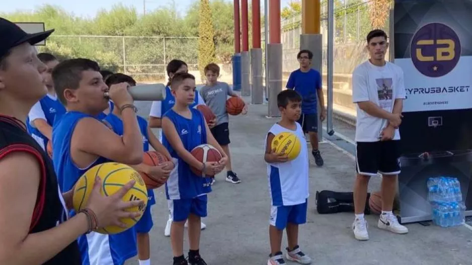 Η Ακαδημία μπάσκετ Chalkanor Suns