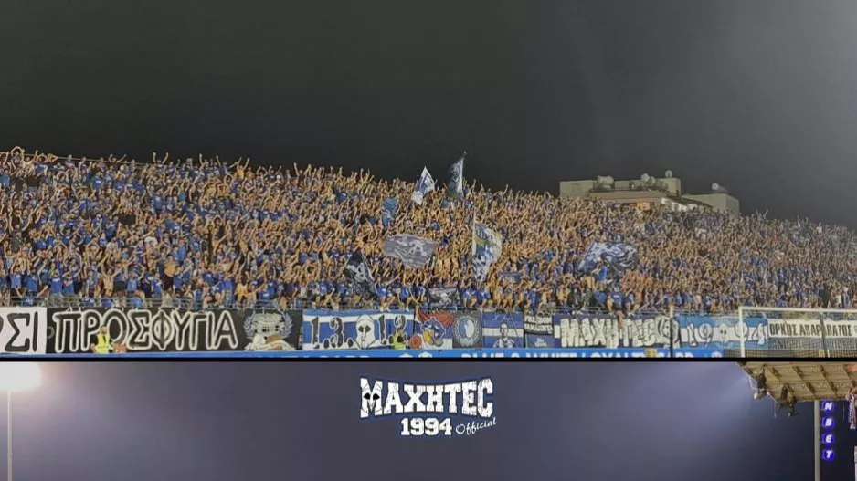 ΜΑΧΗΤΕΣ/«Και κάποτε που με πληγώνεις πιο δυνατά θα τραγουδώ»