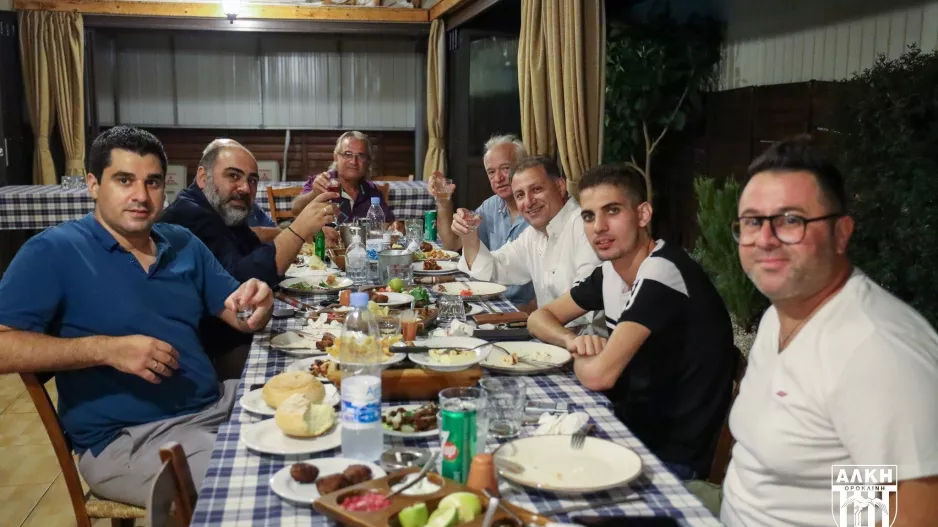 Δείπνο και εξαιρετικό κλίμα στην Αλκή (φώτος)