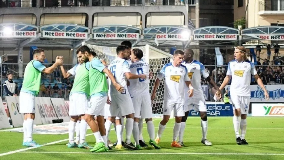 «Θέλουμε μόνο ξένους διαιτητές στα παιχνίδια μας»
