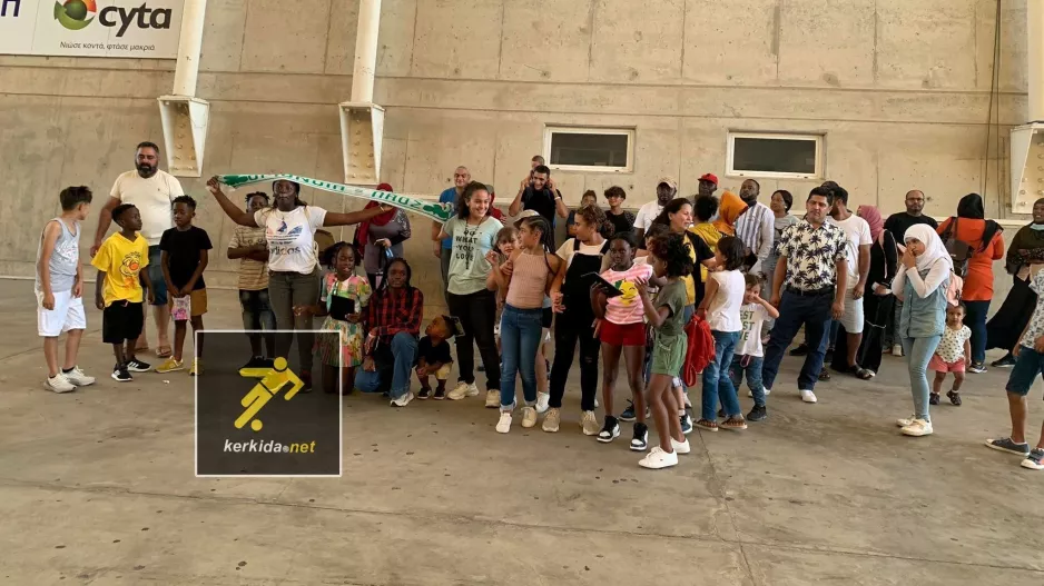 Χαμόγελα και πράσινα κασκόλ - Τα προσφυγόπουλα στο ΓΣΠ 