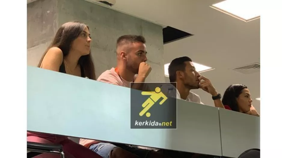 ΑΡΕΝΑ με τις συντρόφους τους