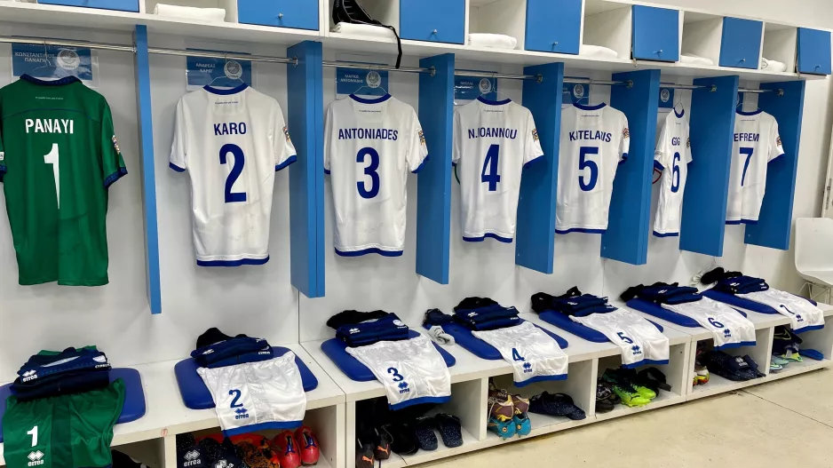 Κύπρος: Ολα... κομπλέ (φώτος)