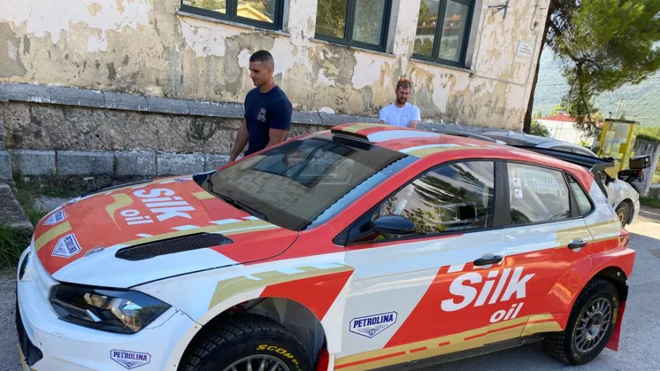 Δυναμικά στο Ράλι Ακρόπολις  η Petrolina Racing Team 