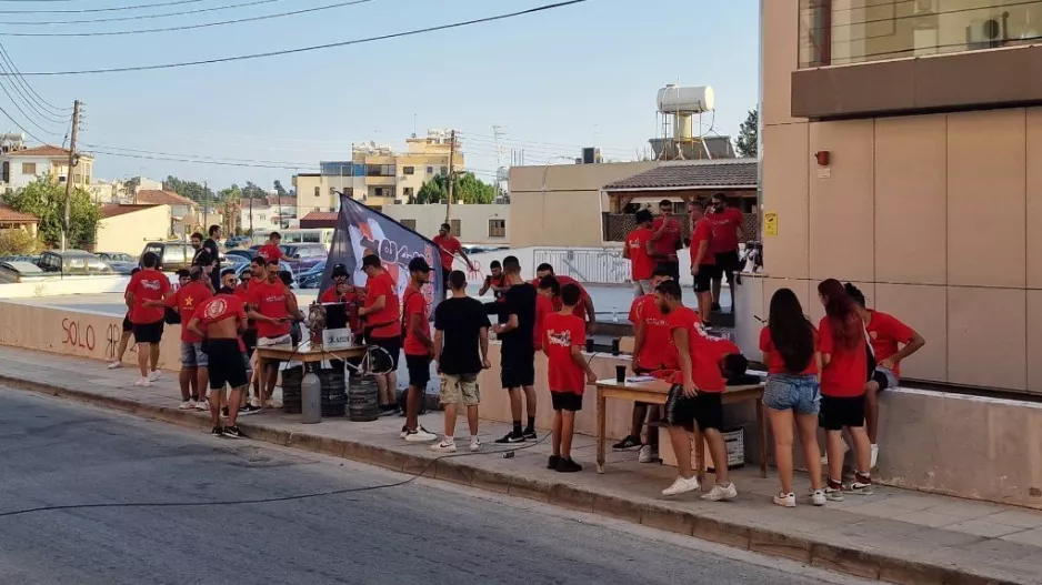 Νωρίς... οι Red Rebels!