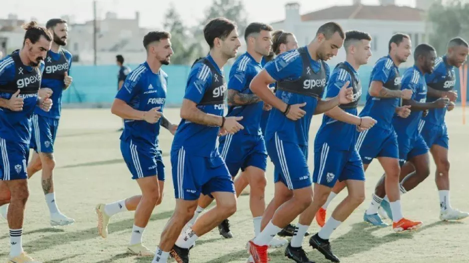 Ανόρθωση... για την ομαδικότητα 